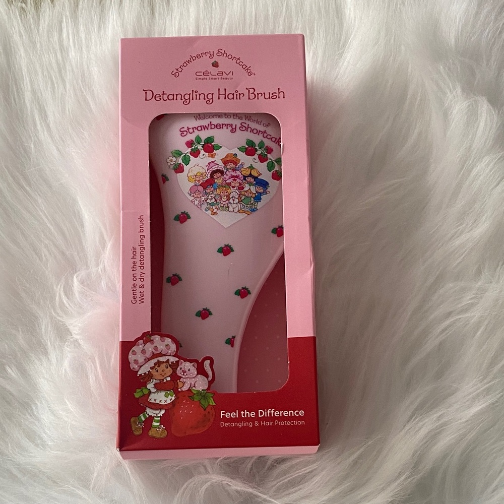 Strawberry Shortcake Pink Detangling Hair NIB - Picture 2 of 3